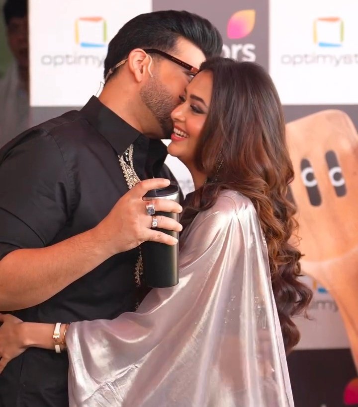 SHIPPERS THIS, SHIPPERS THAT...
but you see, a seconds-long moment can have the entire fd captivated &amp; melting down. It’s never just a #TejRan moment for us! It echoes their entire journey... the journey we lived through with them... all those memories tied into a single glimpse!