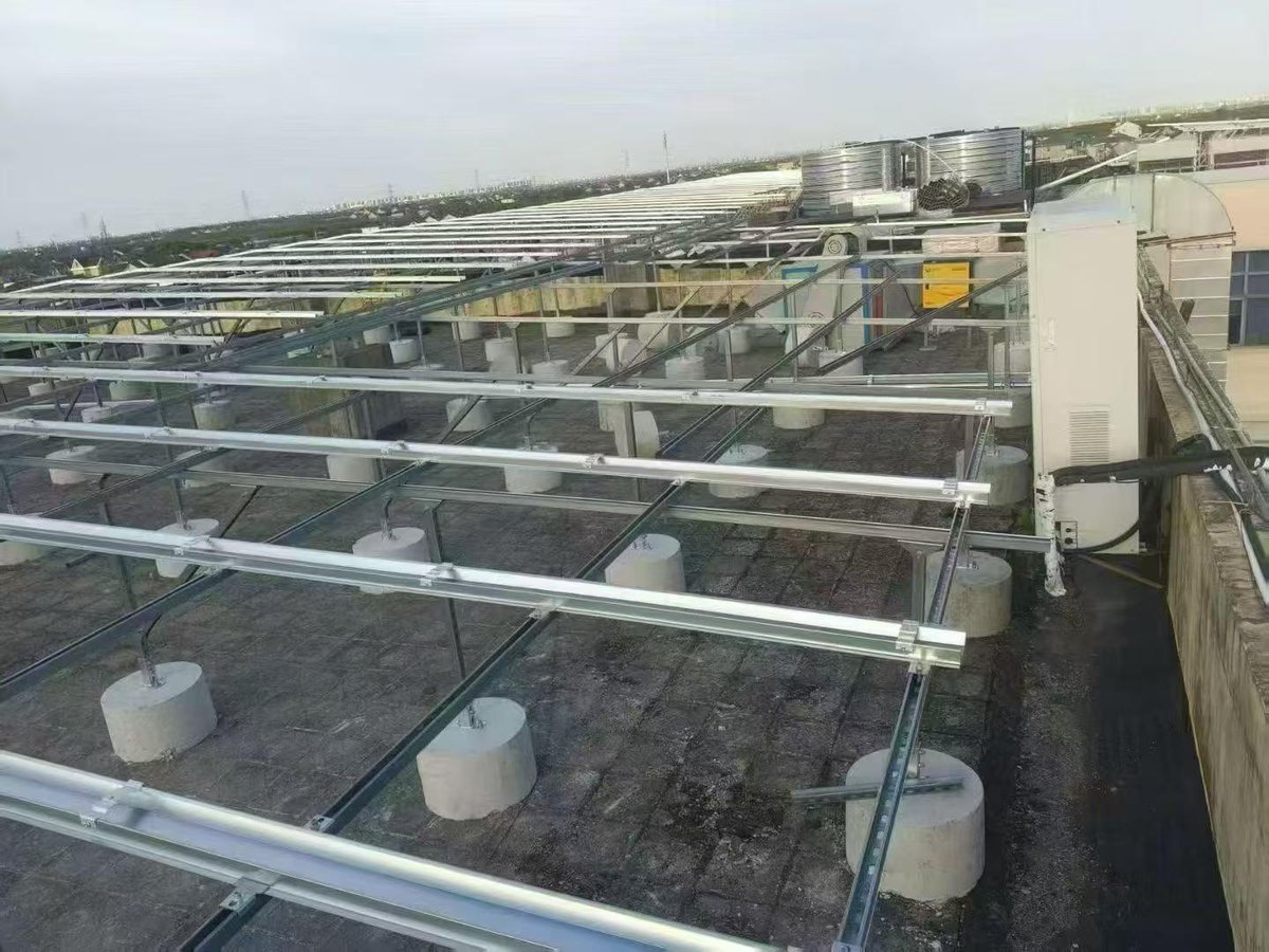 alumsolar's tweet photo. 🎉 The waterproof steel #SolarMounting structure (Concrete Block Ballast Type) is specifically engineered for 🛠️ 980KW concrete flat roof #solarprojects in Bolivia
👉 Learn more here: 🌐 https://t.co/jXrZf7PNEr https://t.co/Ma8UfxpFxn