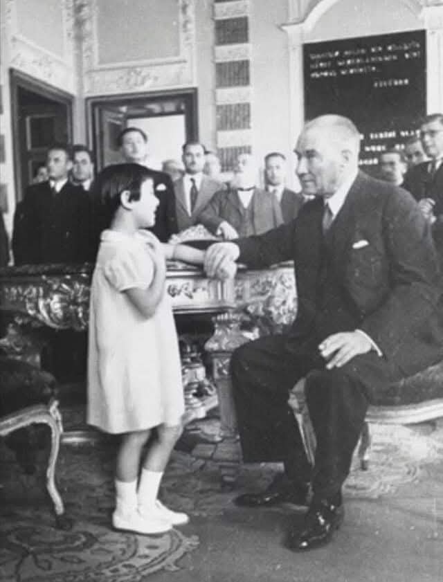 "Egemenlik kayıtsız şartsız milletindir."
Mustafa Kemal Atatürk 
23Nisan Ulusal Egemenlik ve Çocuk  Bayramımız kutlu olsun.🇹🇷🇹🇷