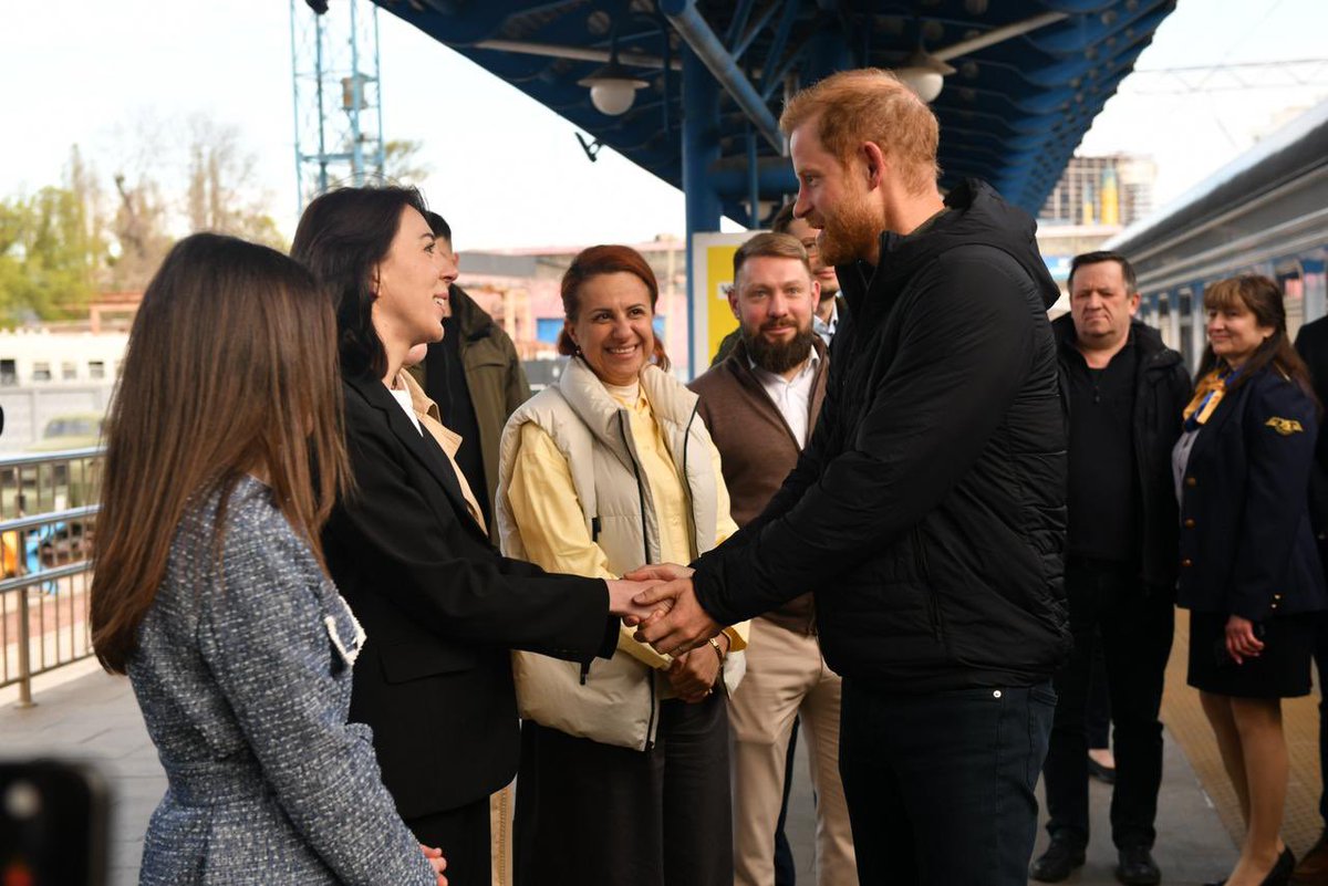 Prince Harry, Duke of Sussex and Founder of the <a href="/WeAreInvictus/">Invictus Games Foundation 💛🖤</a>, has arrived in Ukraine at the invitation of the #KyivSecurityForum. He will attend the 18th annual #KSF, address the forum’s participants, and take part in a panel discussion featuring Ukrainian veterans.

#KSF2026