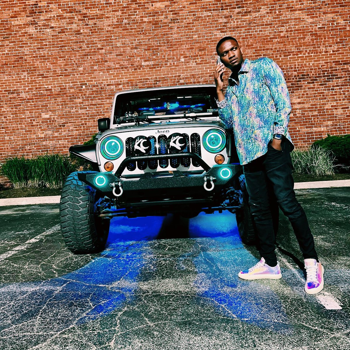 The Uncle Tom tweet media