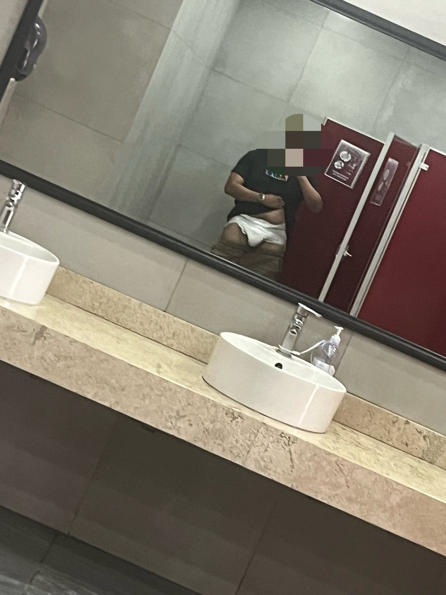 sr_patitas's tweet photo. Solo un poco de exhibicionismo  🙈 #exhibiciónismo #diaper #pañal #diaperboy #cage #chastity https://t.co/CQJfwJ8srL