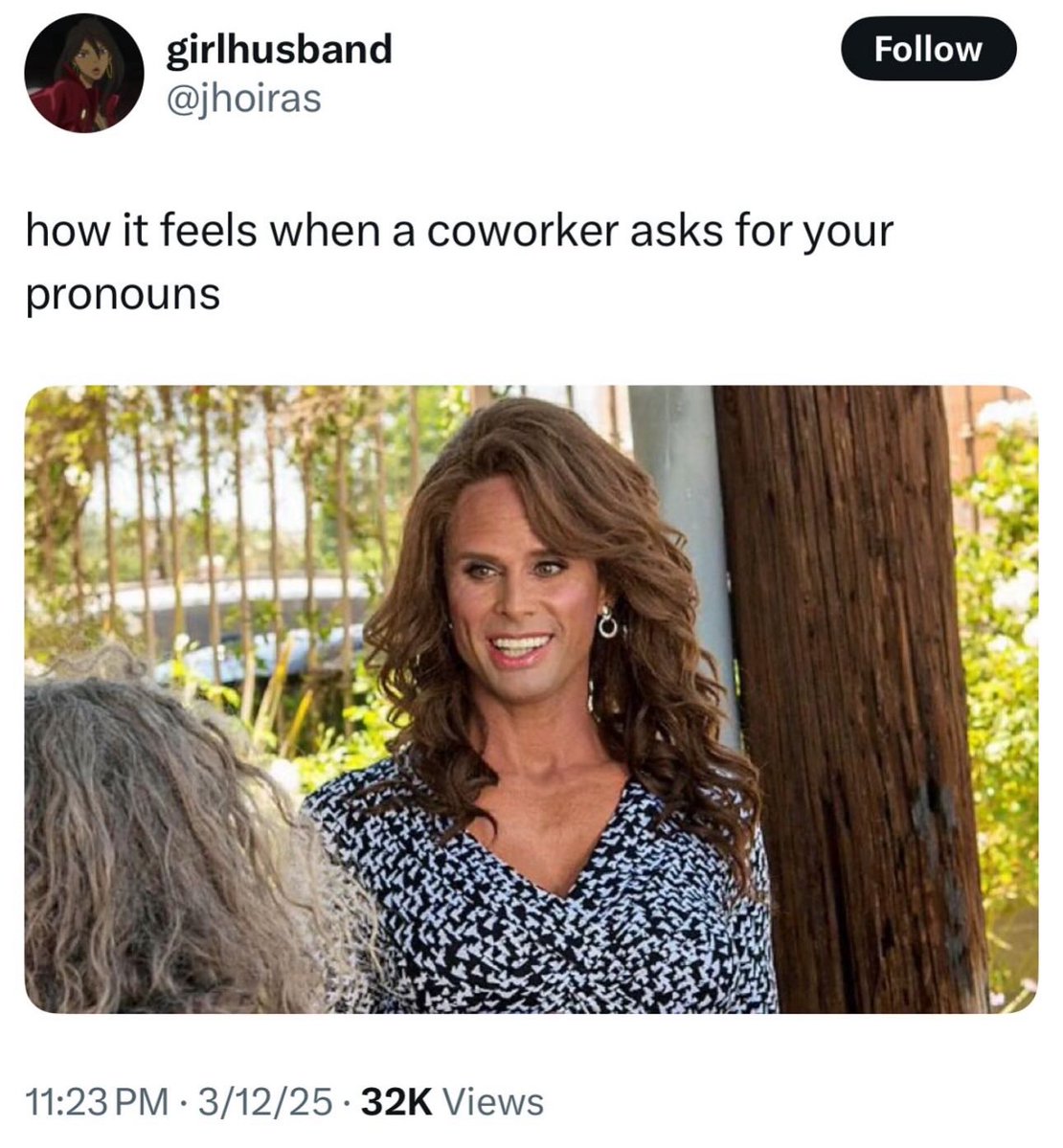 these two tweets are sisters