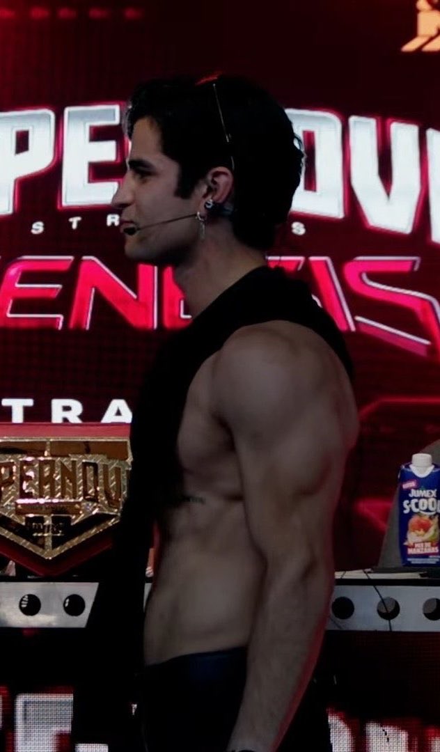 Aaron Mercury tweet media