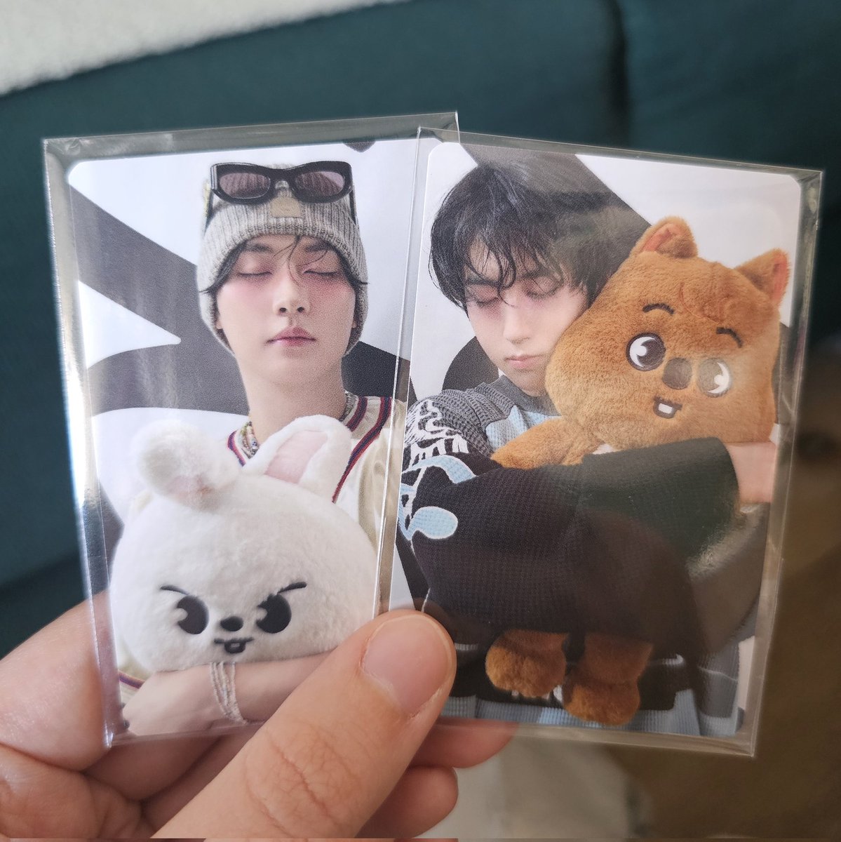 sunshineforskz's tweet photo. my fav pcs everrrr they're my 24k gold labubu https://t.co/K0voVLap2s