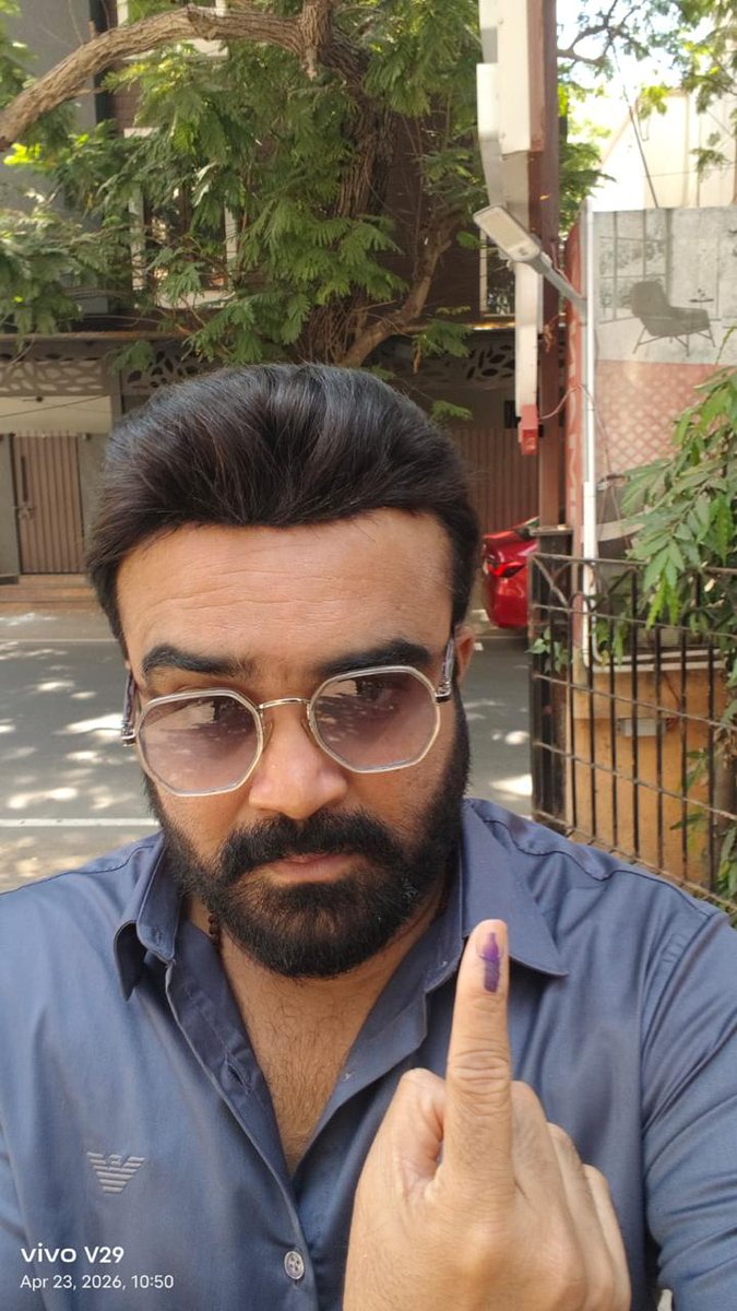 KollywoodScope's tweet photo. Actor/Producer #ALUdhayaa cast his vote at Chennai Primary School, Arcot Road, Kodambakkam

#TNElection2026 @ACTOR_UDHAYAA @onlynikil https://t.co/2751zY2Q6N