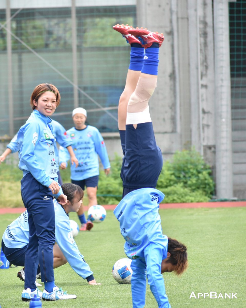 speranzafc's tweet photo. 「改めて自己紹介」
選手一人ひとりの素顔をお届けします！

#スペランツァ大阪 #河内長野市 #丸形梨恵 https://t.co/sgh2lUE2Ah