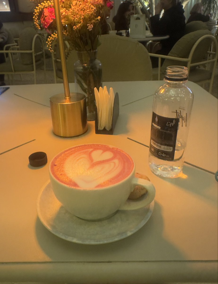 آن‌و 👩🏻‍⚕️ ش‌ا tweet media