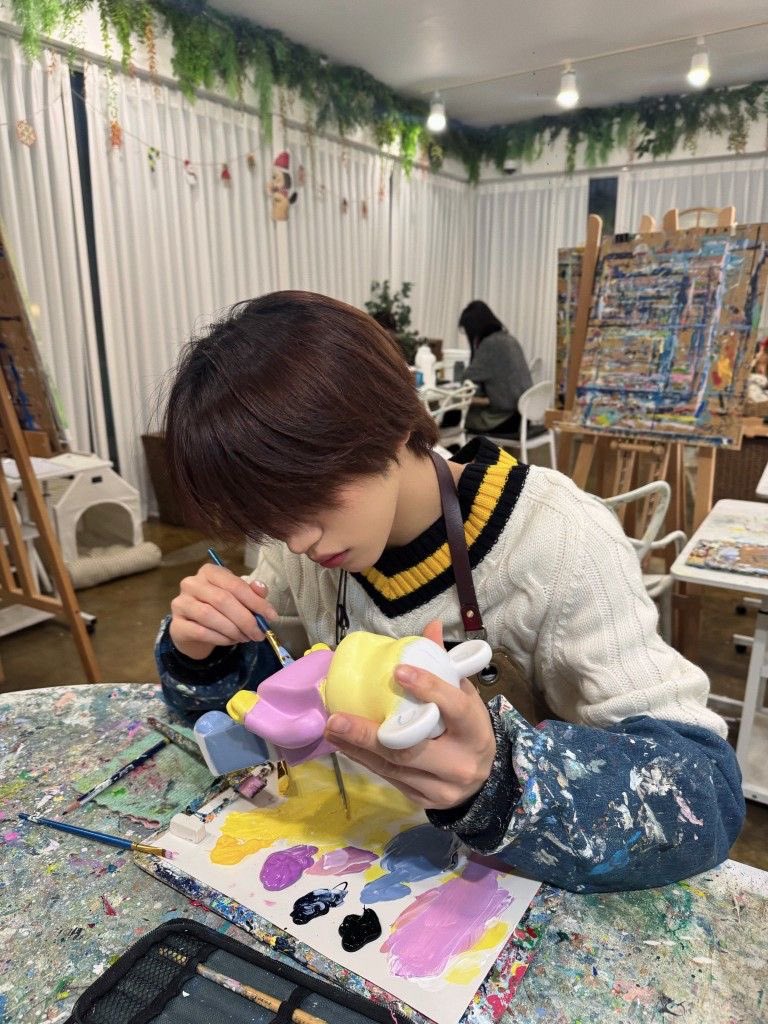 HO_OSH1's tweet photo. happy birthday to my cutiepie woongki :3 
my #1 reason why i got into ahof and im so grateful 🥹 thank u for always being yourself and for sharing your talent and warmth with us 💗💗

A WOONGderful KIKIDay #TWOgetherFOUReverwithWOONGKI 
#오늘도영원히웅기와_함께 
#HAPPYWOONGKIDAY https://t.co/b8fobX0m4q