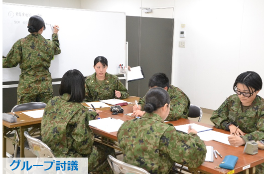 NA_1AAB_PR's tweet photo. #第１高射特科団 は、令和８年度前期陸曹候補生等選抜試験（２次）を実施しました。春風が吹くなか、受験者は未来の陸曹を目指し、先輩方の声援に囲まれ日頃の練成成果を遺憾なく発揮しました！
#陸上自衛隊#東千歳駐屯地#１高群#陸曹候補生#選抜試験 https://t.co/27aGUnOK6i