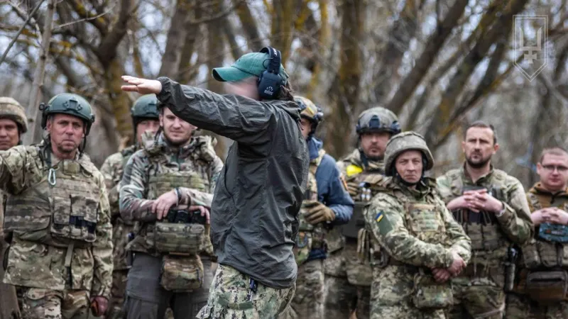 casacasala's tweet image. #Ucraina #Zelensky #Kiev #Russia 

Il comandante del 53° Battaglione di Ricognizione Indipendente, V. Samboruk, dopo aver ricevuto decine di messaggi minatori da parte dei familiari dei soldati dispersi, è fuggito in Germania, nel suo appartamento a Francoforte sul Meno.