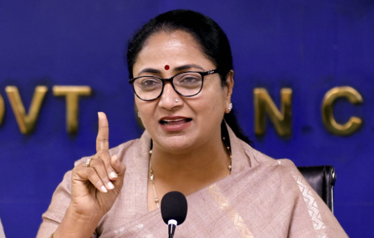 bstvlive's tweet image. दिल्ली

➡दिल्ली की सीएम रेखा गुप्ता का आदेश
➡No PUC, No Fuel नियम सख्ती से लागू
➡बढ़ते वायु प्रदूषण के मद्देनजर फैसला
➡बिना वैध PUC सर्टिफिकेट के तेल नहीं मिलेगा
➡PUC नहीं तो पेट्रोल, डीजल, CNG नहीं मिलेगा

#Delhi #NoPUCNoFuel #AirPollution @gupta_rekha