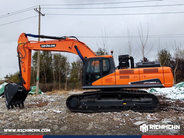richmchn's tweet photo. RICHMCHN exported 1 DEVELON DX360LCA-7B excavator to Ethiopia 🇪🇹🚜37.5T machine with 2.32m³ bucket and strong 238kW power 💪
Built for heavy-duty digging and reliable performance ⚙️
📩sales@richmchn.com
#DEVELON #Excavator #HeavyEquipment #ConstructionMachinery https://t.co/J6t7fqNKIj