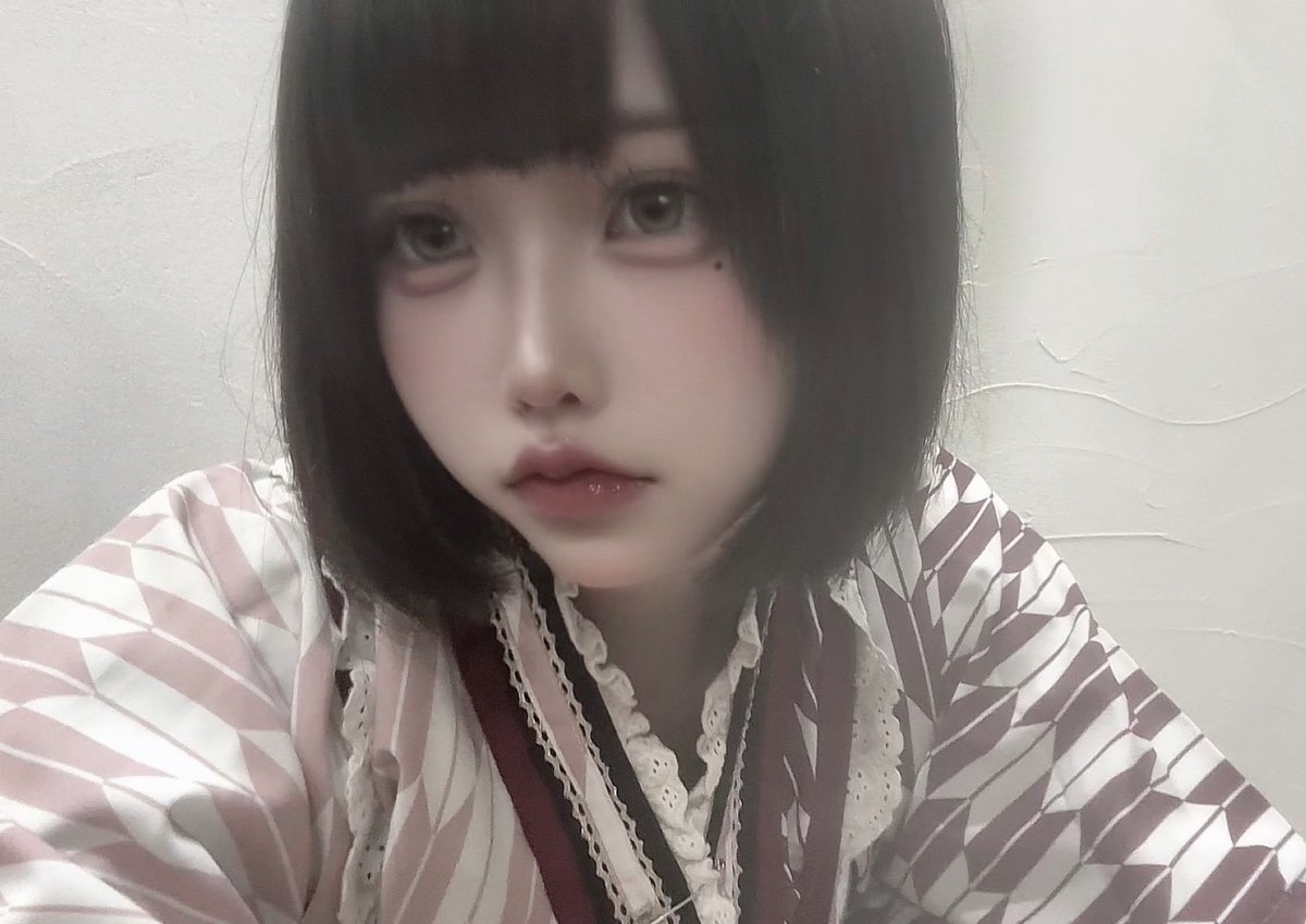 よろず tweet media