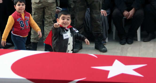 xmilitarist's tweet photo. Şehit çocuklarımız ve aziz şehitlerimizin bizlere emanet ettiği çocuklar...

En çok sizin bayramınız kutlu olsun. https://t.co/NVE30CO08w