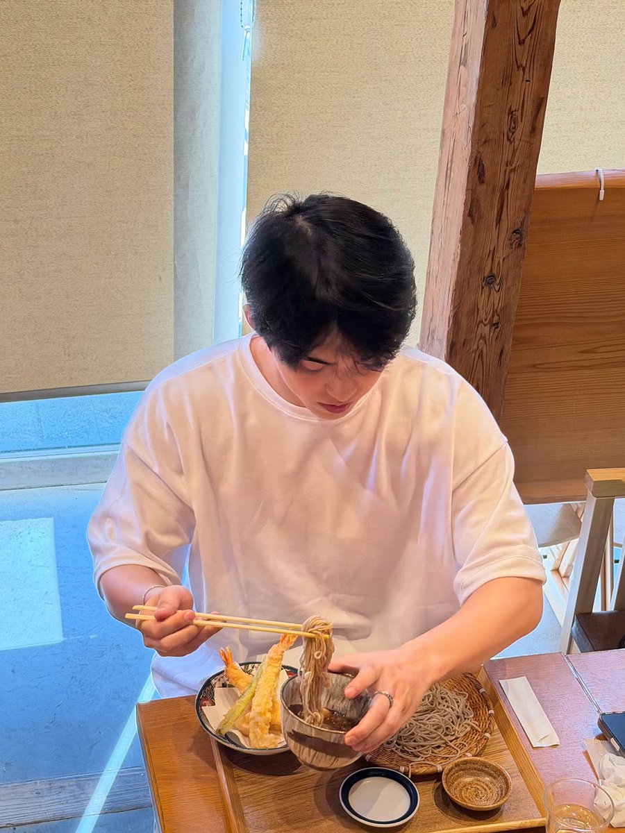 어뜨케 에스쿱스가 너무 아가야..🤍