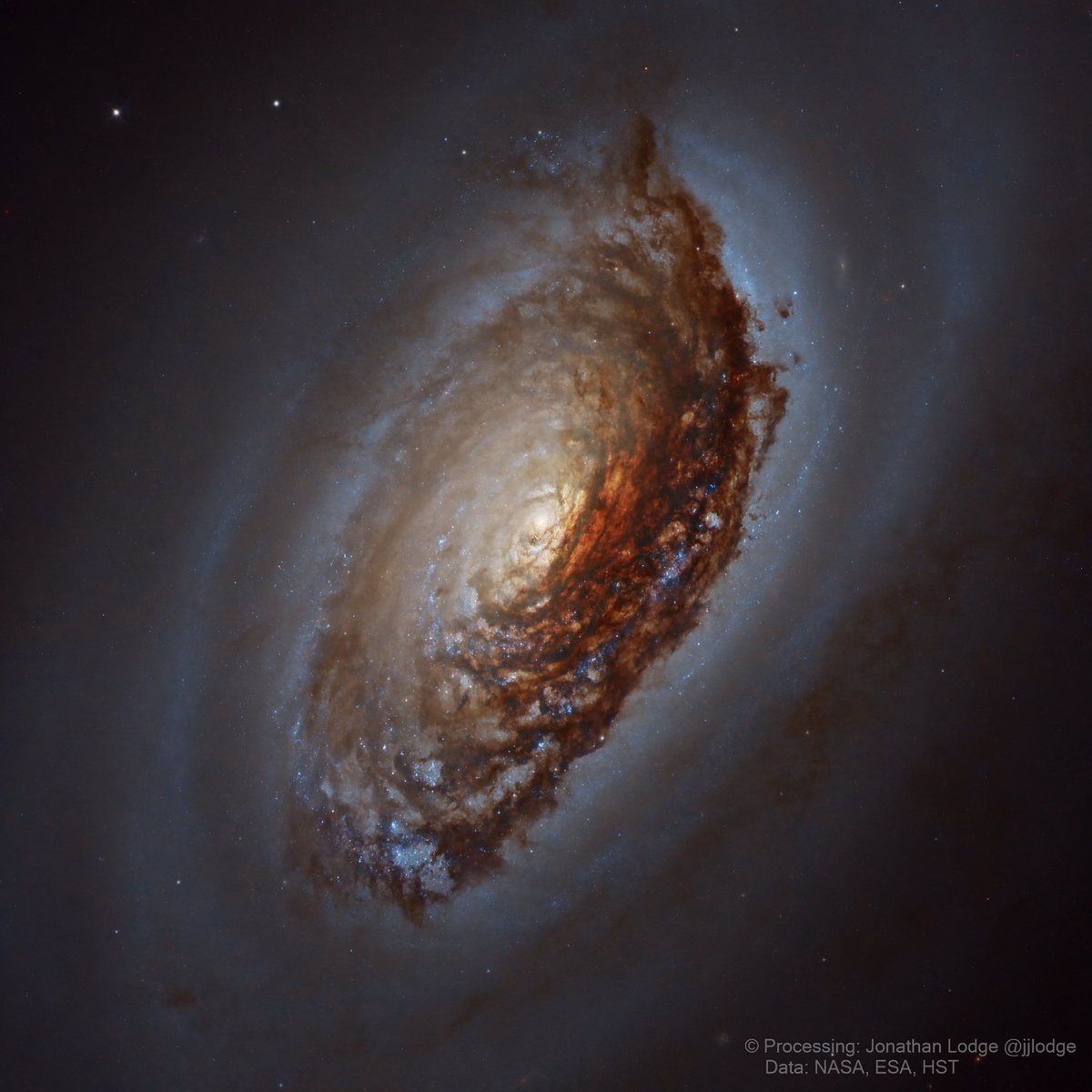 Swetilein1's tweet image. 'M64: The Black Eye Galaxy' 
Image Credit: NASA, ESA, Hubble, HILA; Processing: Jonathan Lodge
apod.nasa.gov/apod/ap230720.… 07-20-2023
#astronomy #space
