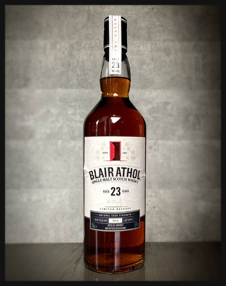 _cafeoka_'s tweet photo. 次はまだまだ肌寒いのでシェリー樽系も◎

ブレアソール 23年 SR2017

#C2cafe #BLAIRATHOL https://t.co/D2sykm9Bmx
