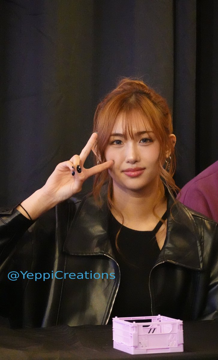 20260422 Everglow Kpop Nara in San Francisco Fansign @ SarangHello
#Aisha #아샤 #Everglow #에버글로우