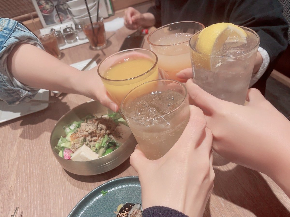 mo_san38's tweet photo. 女子会楽しかった🍻
終始笑い過ぎてお腹痛くなる🤣
夜勤明けの疲れで酒が早くまわって、帰りの車でいびきをかいて寝てたもっさんでした🤪 https://t.co/TG66CRQnWf