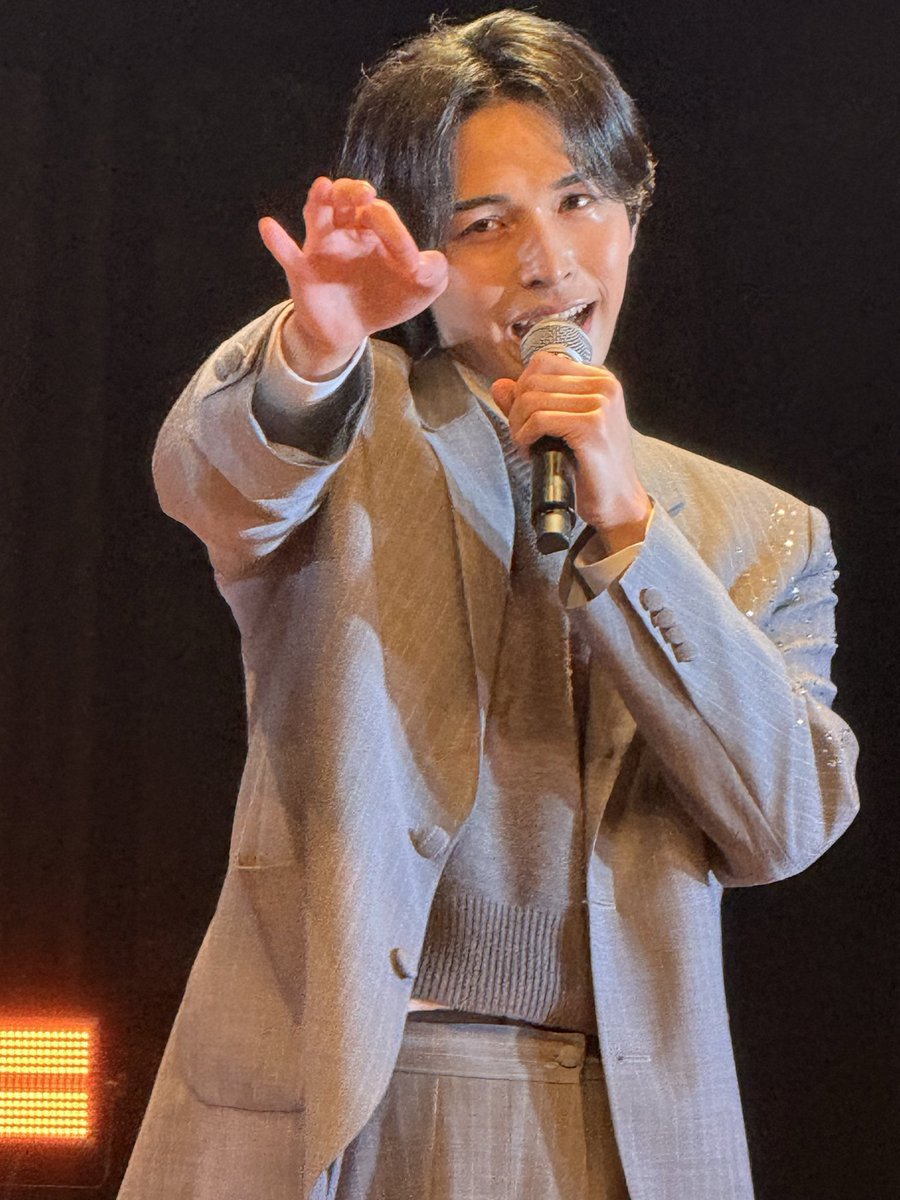 fudosanryutsu's tweet photo. #三井不動産 等からなる合同会社が実施する男性アーティストグループ #シアターボーイズ のメンバーが決定！グループ名は #Cloudten に。プロデューサーは #秋元康 さんです！
https://t.co/YONqlVetqJでは、18時にダイバーシティ東京で8月にオープンする専用劇場の詳細をお知らせ✨ https://t.co/AIoTMD7EIN