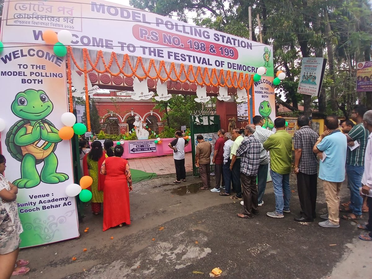 ECISVEEP's tweet image. Vibrant energy everywhere!

A long queue of voters at Model Polling Stations 198 and 199 at Silunity Academy in #Phase1 of West Bengal Elections 

#AssemblyElections2026 #WestBengalAssemblyElections2026 #ECI