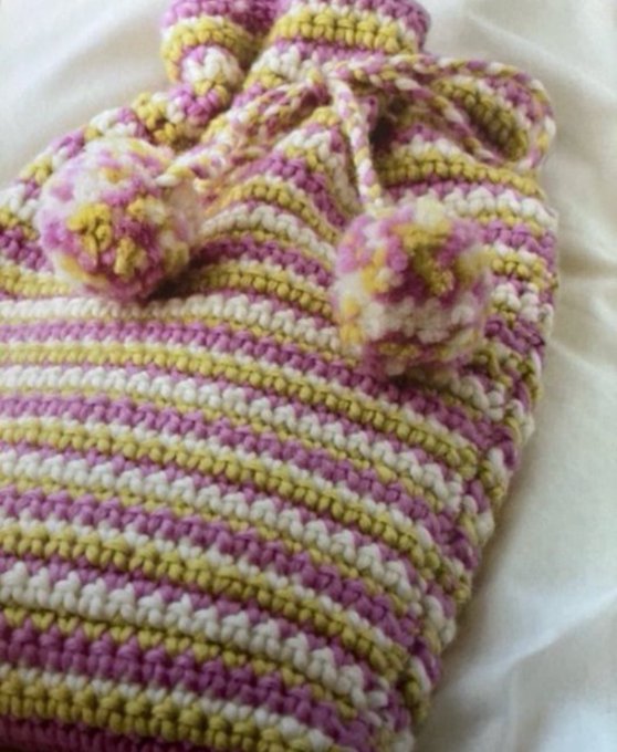 DDCrochetDesign's tweet image. Crochet Hot Water Bottle Cover 🩷🤍💛

The stripes in these colours really look lovely together. It’s an easy fast project to get through even for a beginner and the end result is a beautiful handmade design 🧶

dwcrochetpatterns.etsy.com/uk/listing/130…

#MHHSBD #craftbizparty #crafts