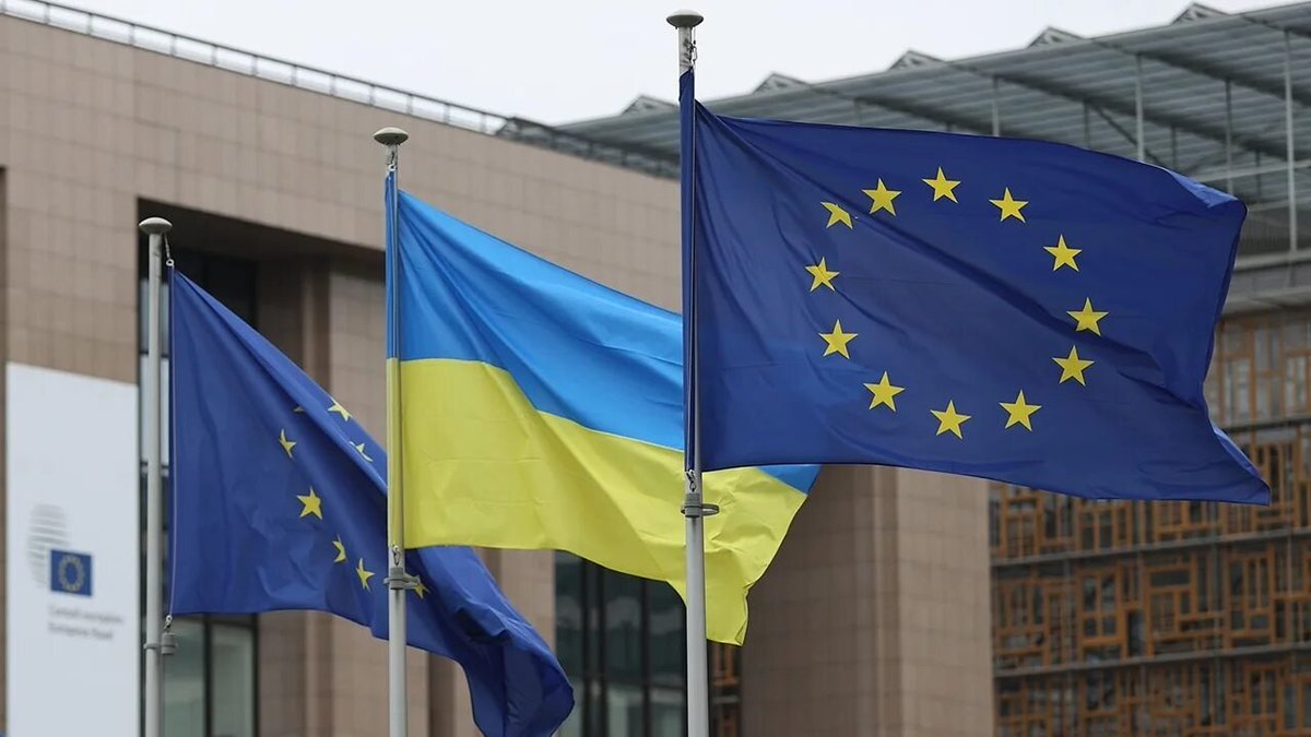 russembkenya's tweet image. #EU approved a €90 billion loan to #Ukraine. 

· €60 billion - for defense and arms purchases.
· €30 billion - to support the state budget.

One can’t help but wonder how transformative such resources could be if directed toward addressing urgent challenges across #Africa 🌍