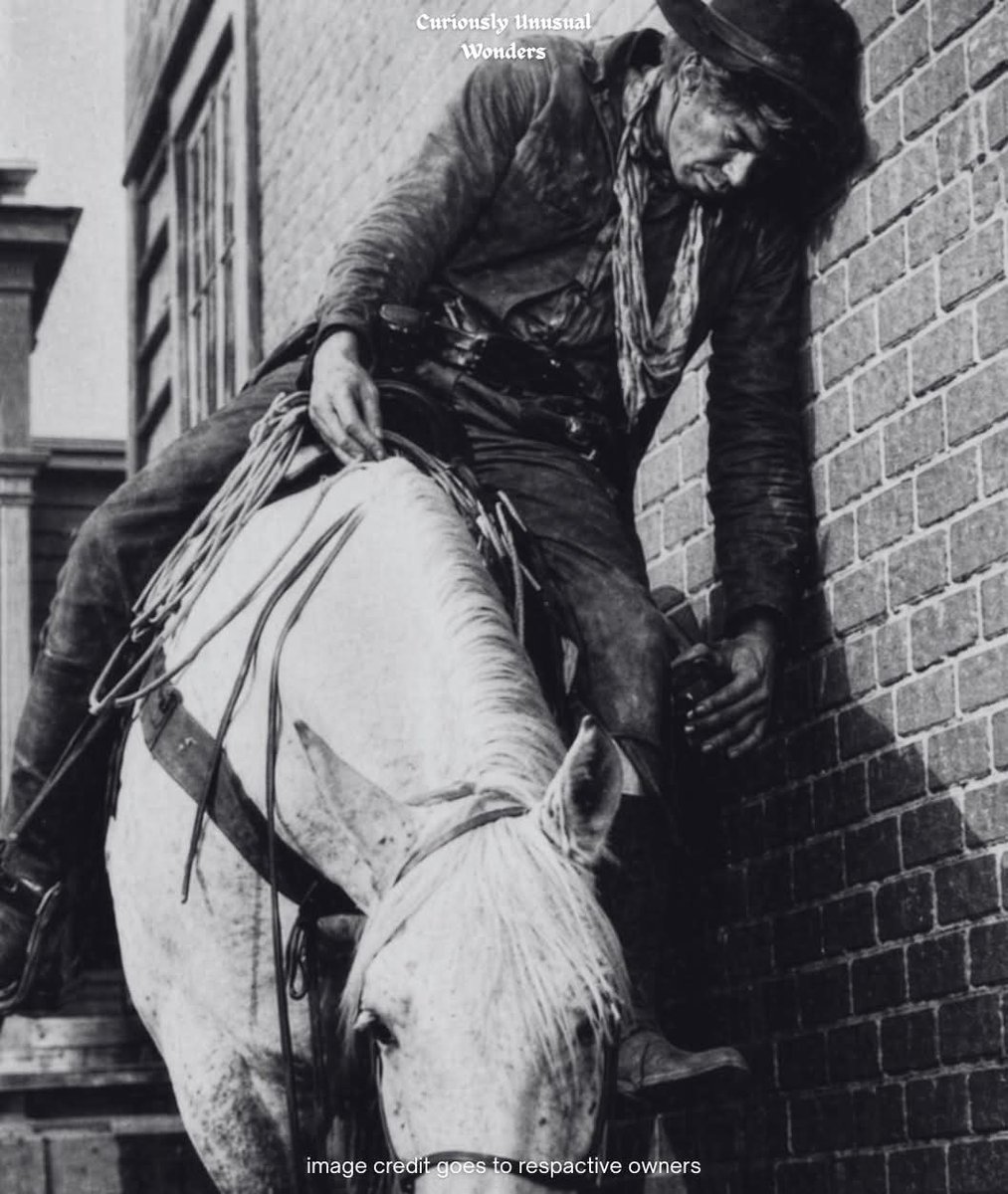 Mr_Husky1's tweet image. April 18, 1966. The 38th Academy Awards.
The presenter opened the envelope.
Lee Marvin. Best Actor.
Six feet tall, silver-haired, unhurried — Marvin walked to the stage the way a man walks when he genuinely doesn't need anyone's approval. He took the Oscar. The room waited for