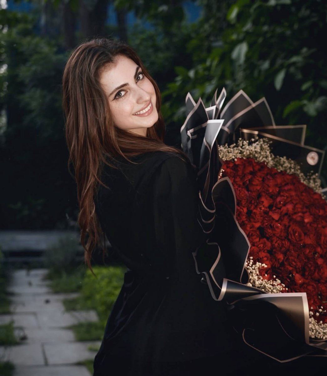 GrandyG5's tweet image. #Farrhanabhatt #BB19🌹
#Tanya #Abhishekbajaj #Amaalmallik #Maltichahar