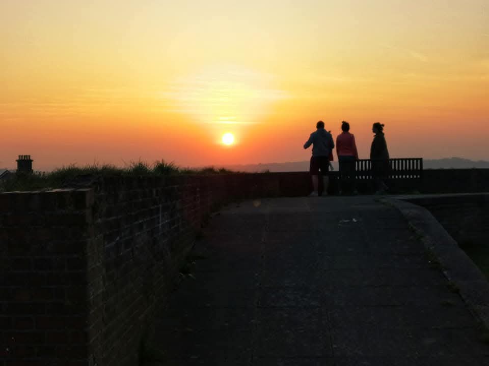 JackieGMs66's tweet image. Lockdown Thursday Throwback from Blockhouse Park, how peaceful it was #ThrowbackThursday #ThursdayThrowback #lockdown #BlockhousePark #Plymouth #April2020 #sunset