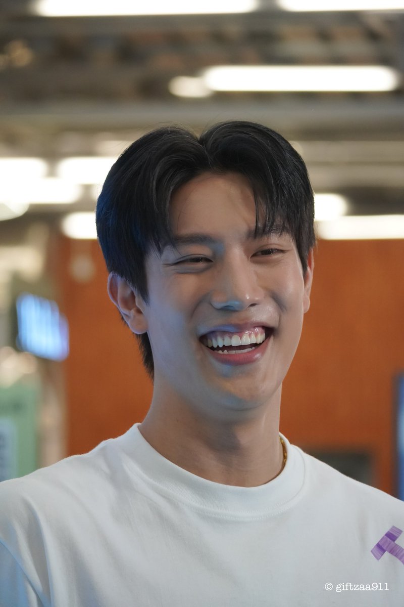 timi ☆ tweet media