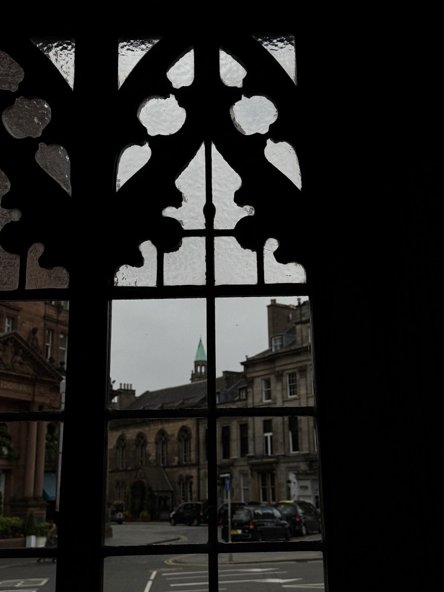 fridamania tweet media