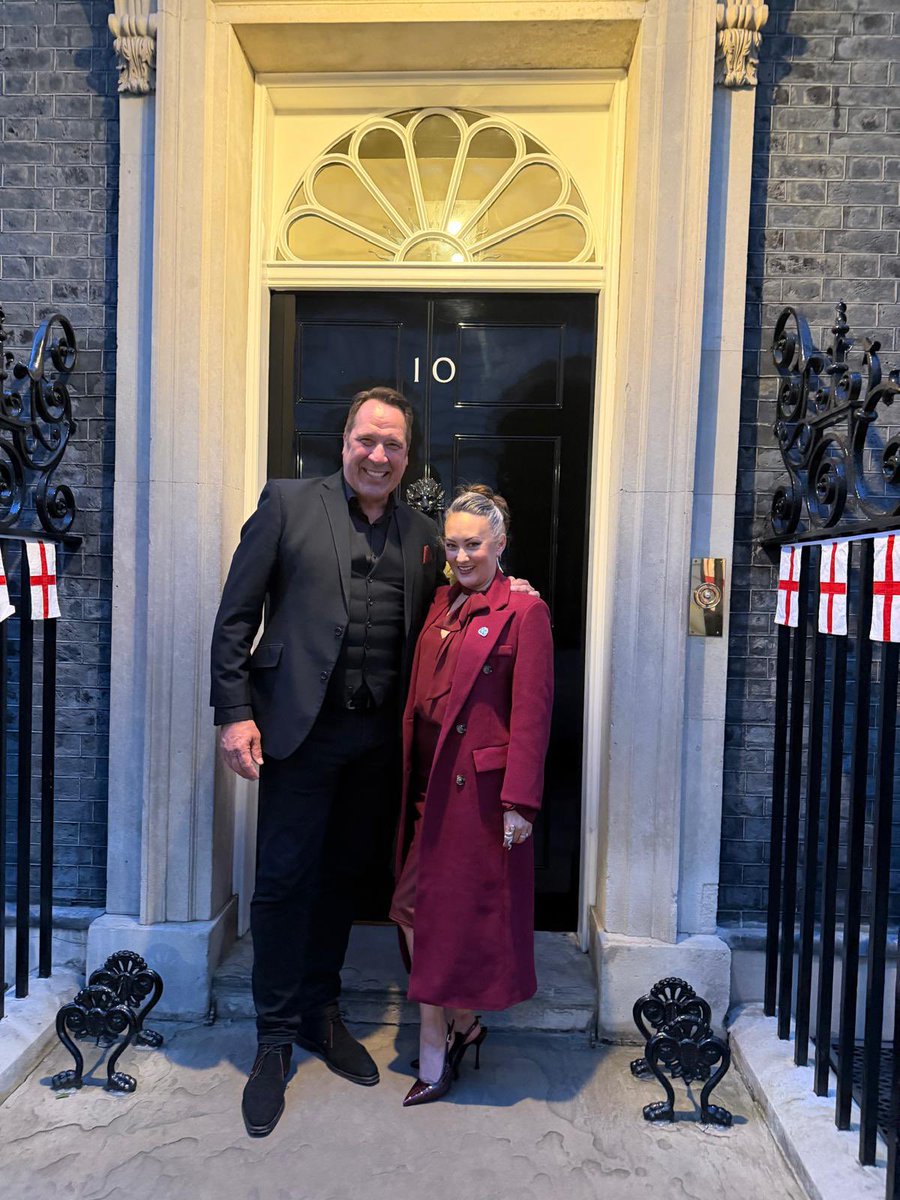 FrankieSk8's tweet photo. Huge thanks to the Prime Minister for inviting us to Number 10 to celebrate all things English! 🏴󠁧󠁢󠁥󠁮󠁧󠁿 Happy St George’s day everyone! https://t.co/v7Xyd6bCmF