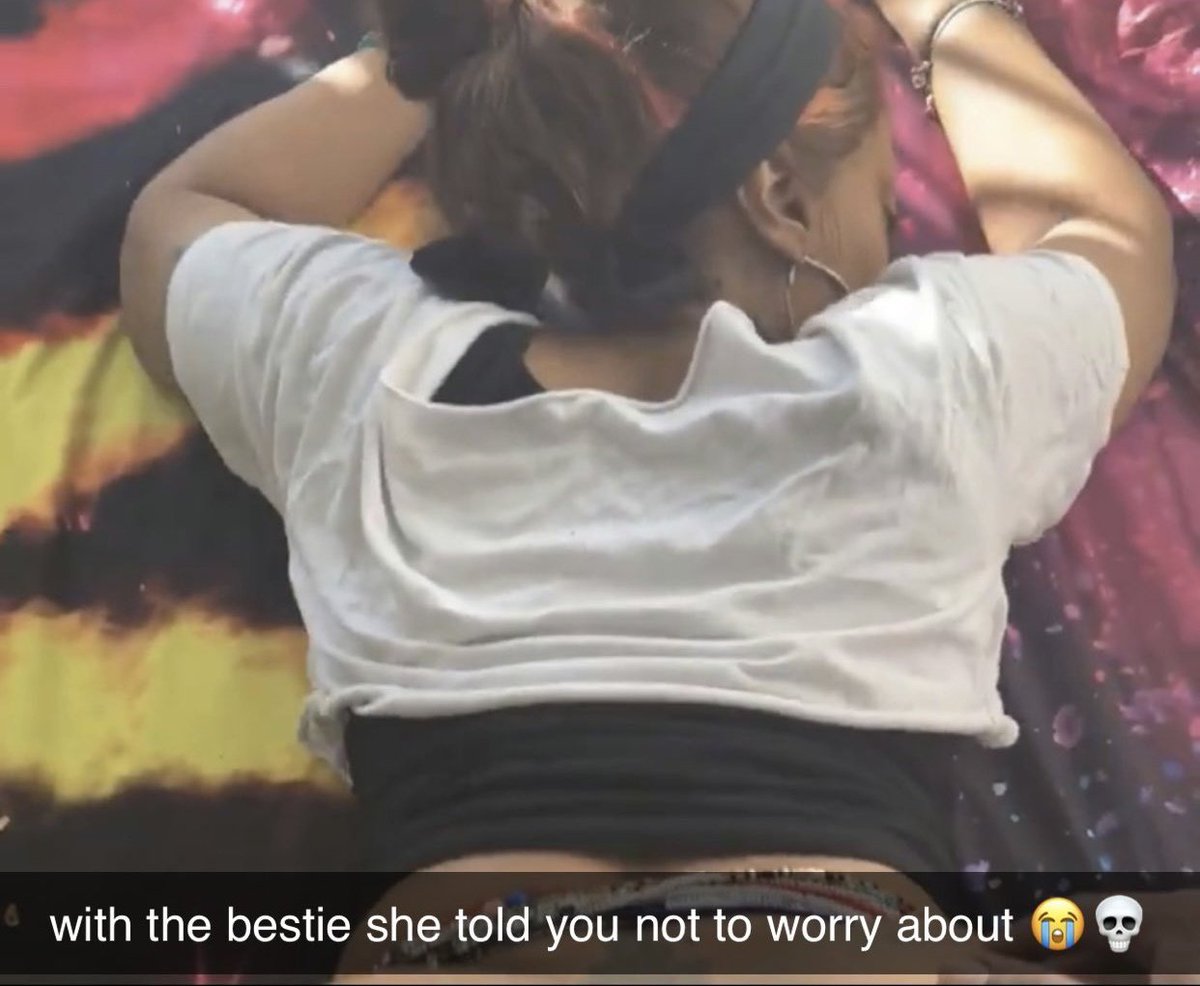 B80X80's tweet photo. The bestie she told you not to worry about 💀😭

…a ThReadď😩🎥 👇 https://t.co/xgGNQgPlay