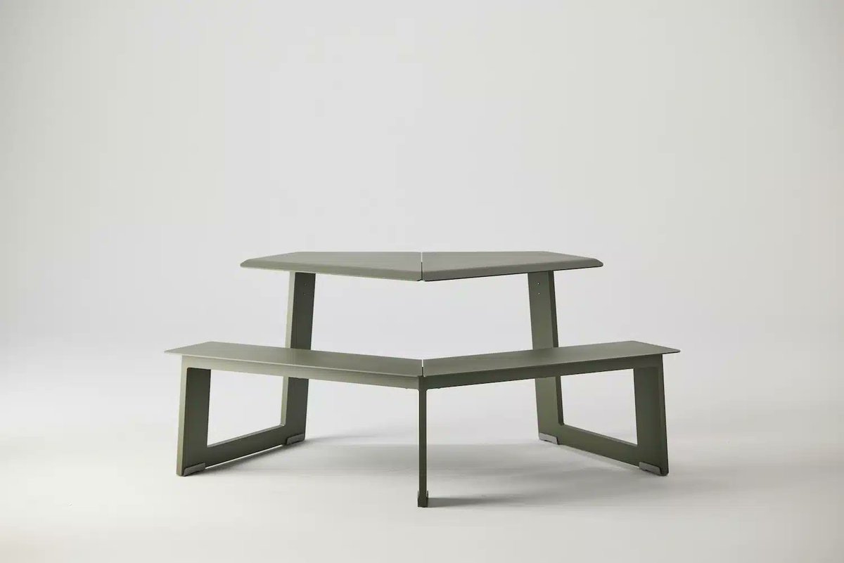 espritdesign's tweet image. Take-Out Wedge par Rodrigo Torres pour Landscape Forms : la géométrie du coin qui crée du lien

blog-espritdesign.com/mobilier/table…

#design #outdoor #EspritDesign