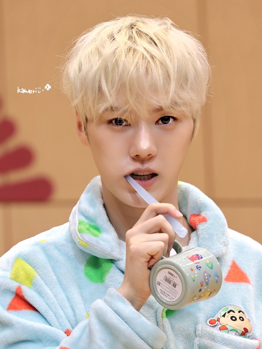 kaworin9iNo1's tweet photo. 20260418

🤍🪥

#VARI #베리 #ベリ
#NINEꓸi #NINEi #나인아이 #ナインアイ https://t.co/Iwf44o5CjI
