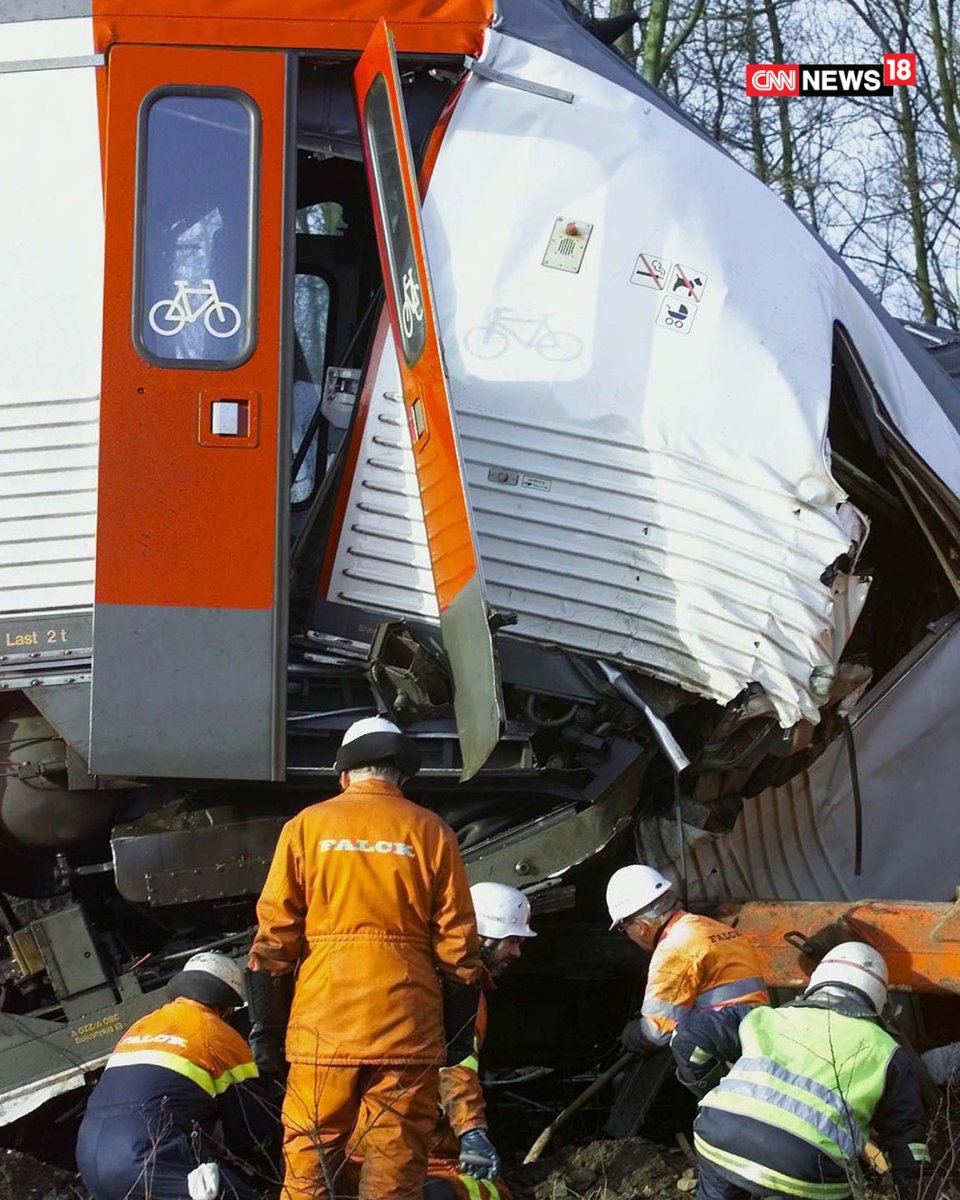 CNNnews18's tweet image. Two trains collided in Denmark, prompting a massive emergency response for what police called a major accident.

#denmark #train #collision #emergency #majoraccident #trainaccident

news18.com/agency-feeds/t…