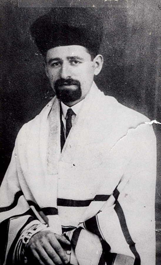 23 April 1901 | A Slovak Jew, Salomon Iritzer, was born in Žilina. A cantor. 

He perished in #Auschwitz most probably in November 1944.
---

▶ Video about the history of Auschwitz: youtu.be/Fxnl5HTygrs