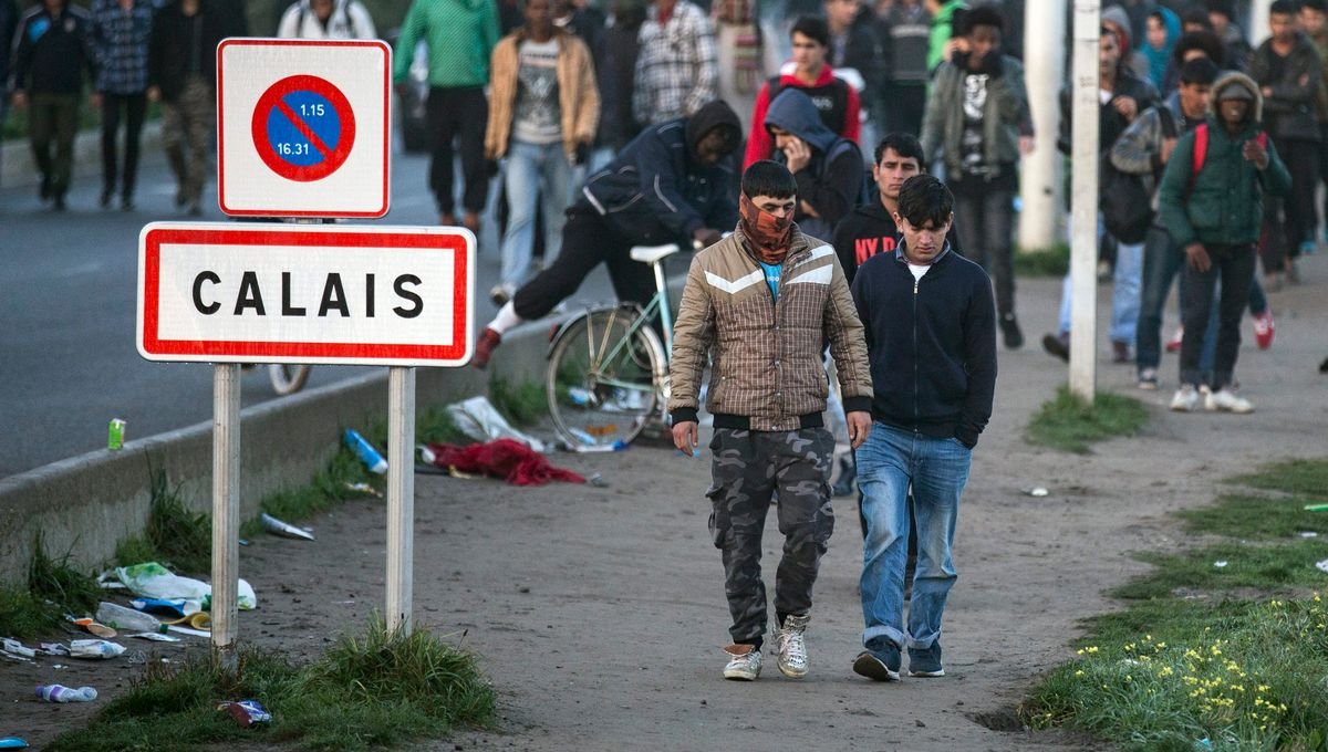 Traversées de migrants clandestins en Manche : augmentation de moitié des forces de l’ordre dans le cadre d’un nouvel accord ; la participation du Royaume-Uni pourra aller jusqu’à 766 millions d’euros sous condition de résultats fdesouche.com/2026/04/23/tra…