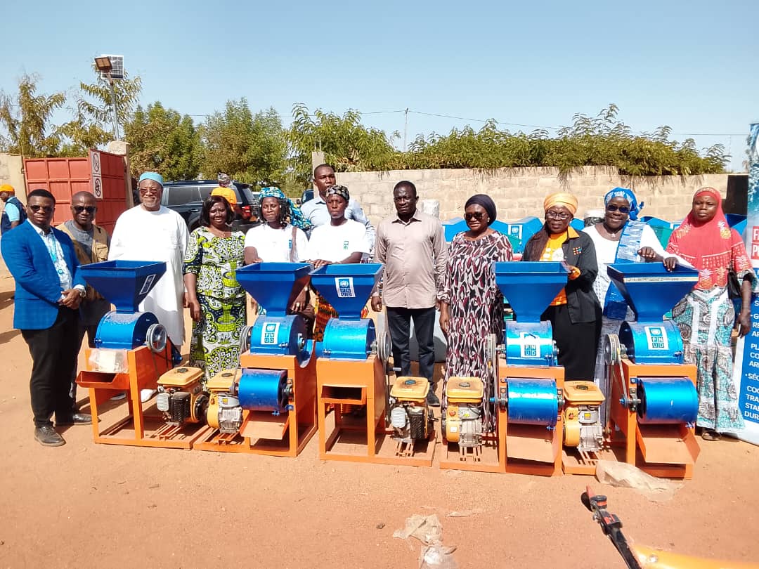 AbaloNoumonvi's tweet photo. Un appui concret du Programme des Nations Unies pour le développement pour l’autonomisation des femmes rurales dans les Savanes 
Des équipements modernes pour transformer l’agriculture et améliorer les conditions de vie 
#Togo #FemmesAgri #REFED https://t.co/g3PAgp3qb5
