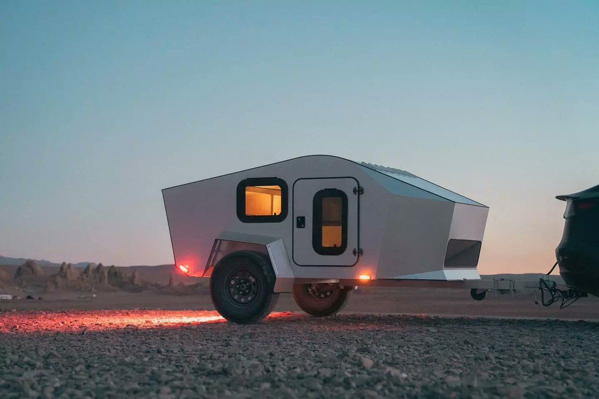 trends_place's tweet image. A Futuristic Trailer for Your Adventures
The Polydrops P19 EV Trailer is an ultra-light camping trailer designed for electric vehicles.

👉 See it in “15 Camp Gadgets You Should Get For Your Summer Adventure” - trendsplace.tech/camp-gadgets/

#EVTravel #CampingLife