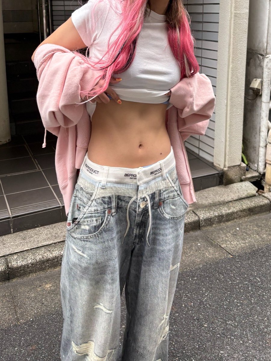 mona_world412's tweet photo. 試合の日お腹ぽっちゃりだけど
計量の日はこんなにも薄いんだよ🖤🖤 https://t.co/HUAKbFwAN5