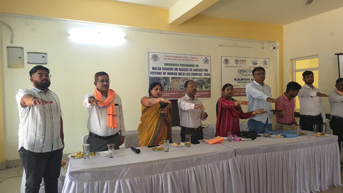 DlsaNuapada's tweet photo. #EarthDay observed with @DM_Nuapada @ospcb123 RO, Balangir, @nuapadanac @tpwodl awareness on ecological balance &amp; power conservation  #ପୃଥିବୀଦିବସ ଓ ନାଲସା ଦ୍ଵାରା  ପ୍ରଚଳିତ ମନୁଷ୍ୟ-ହିଂସ୍ରଜନ୍ତୁ ସଂଘର୍ଷ ରେ ପୀଡ଼ିତଙ୍କୁ ଆଇନ ସହାୟତା ଯୋଜନା, ୨୦୨୫ ସମ୍ବନ୍ଧୀୟ ସଚେତନତା ଶିବିର ଅନୁଷ୍ଠିତ https://t.co/yLLPmelIwy