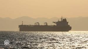 GulfTimes_QATAR's tweet image. 🚨 #Indonesia is considering plans to impose #transit fees on #vessels passing through the #StraitofMalacca, while #Singapore has reaffirmed its firm stance on maintaining freedom of #navigation.

▪️ Indonesia: The country sits along one of the world’s most critical trade and