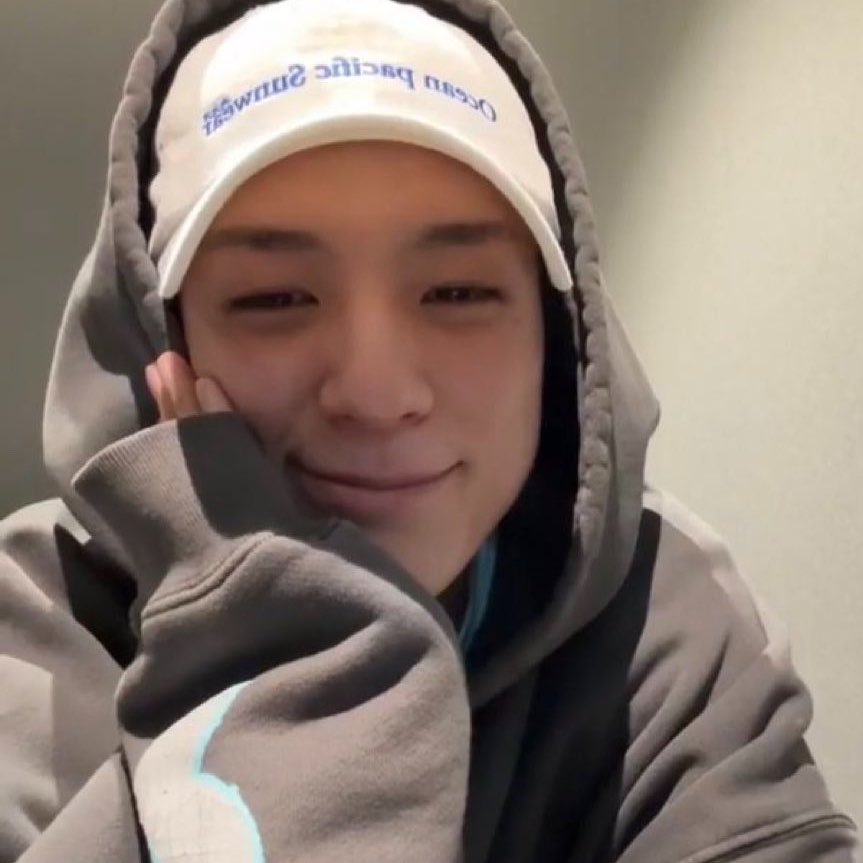 𝐍𝐎 tweet media