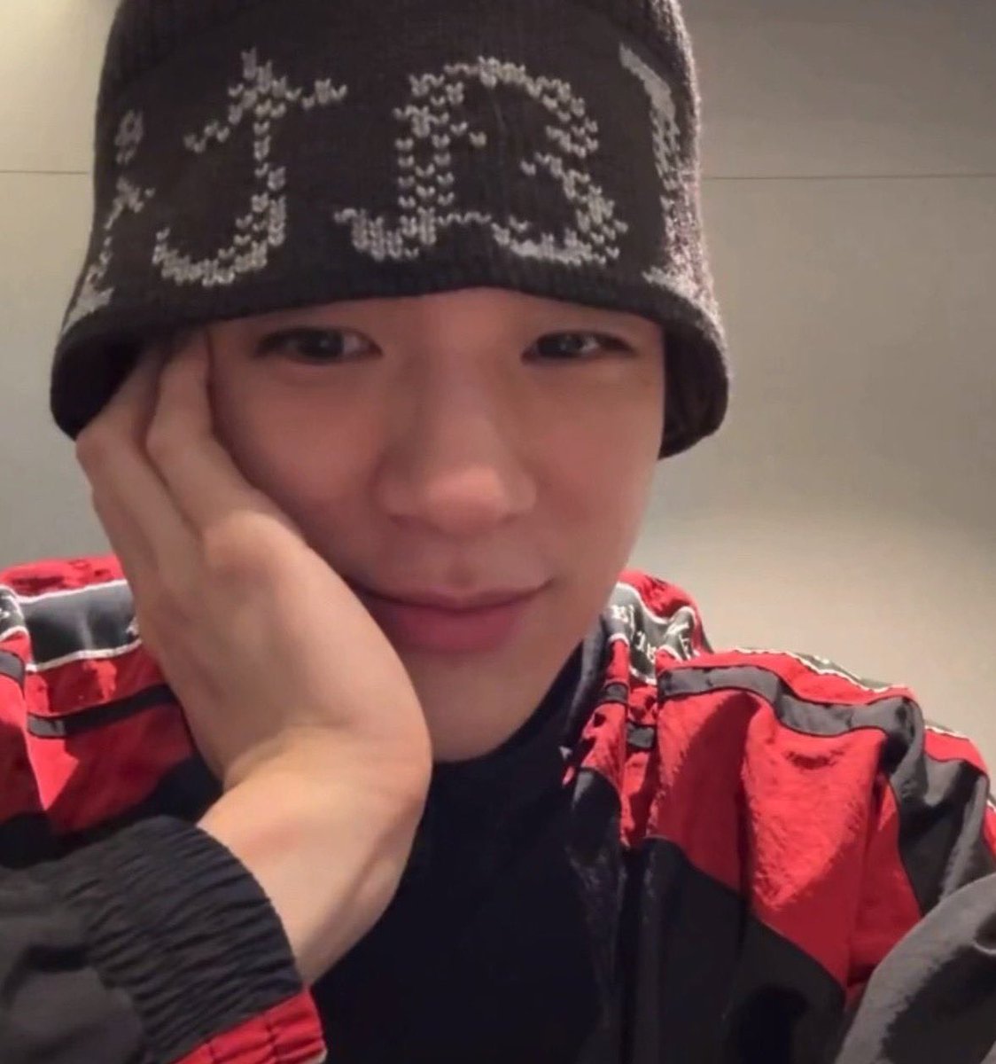 𝐍𝐎 tweet media