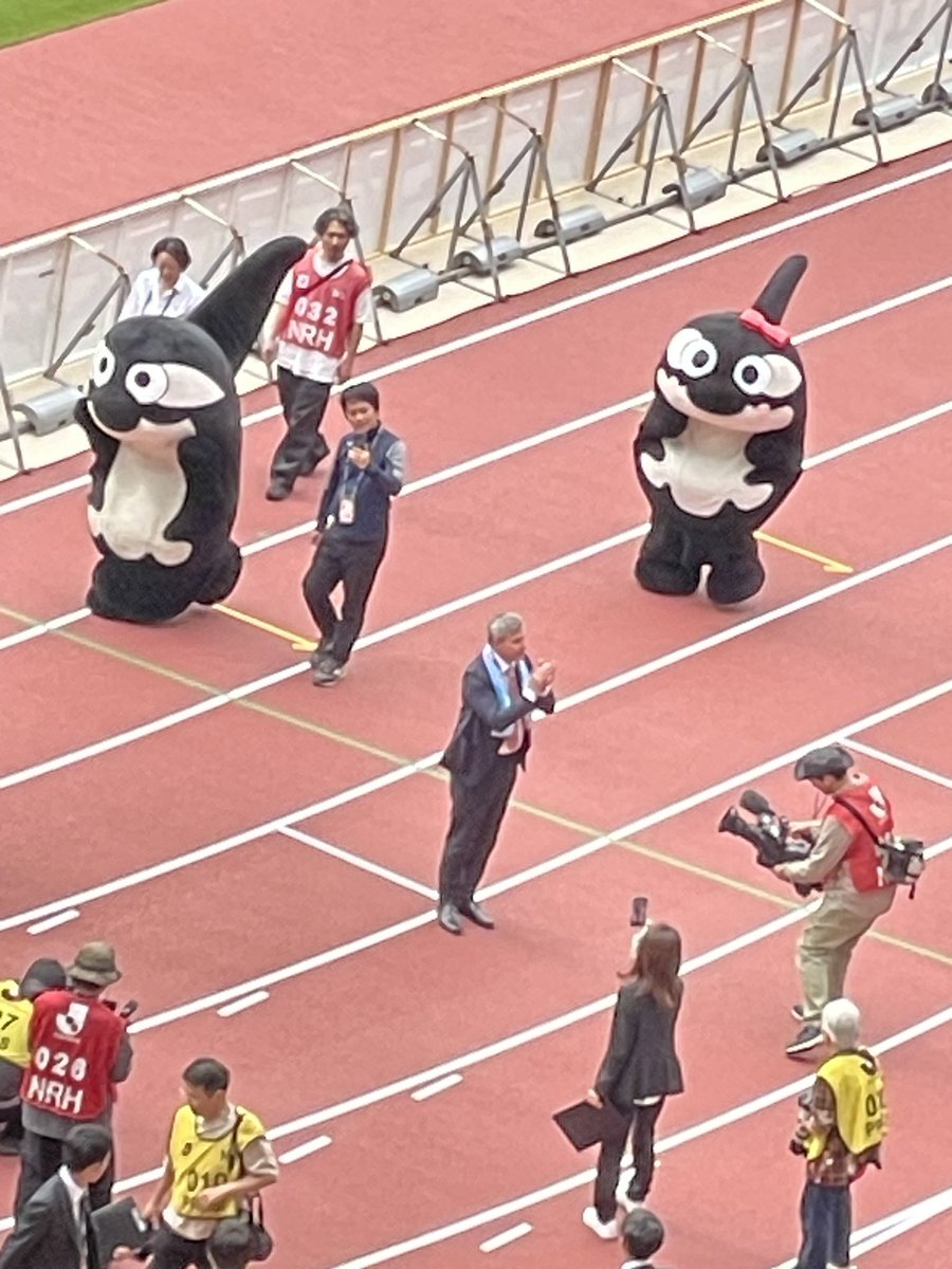 balsamicos's tweet photo. 新しくなった瑞穂スタジアムにてグランパス観戦
61歳のピクシーは相変わらずカッコよかったです
#名古屋グランパス
#パロマ瑞穂スタジアム
#ストイコビッチ https://t.co/tIWJY7UKor
