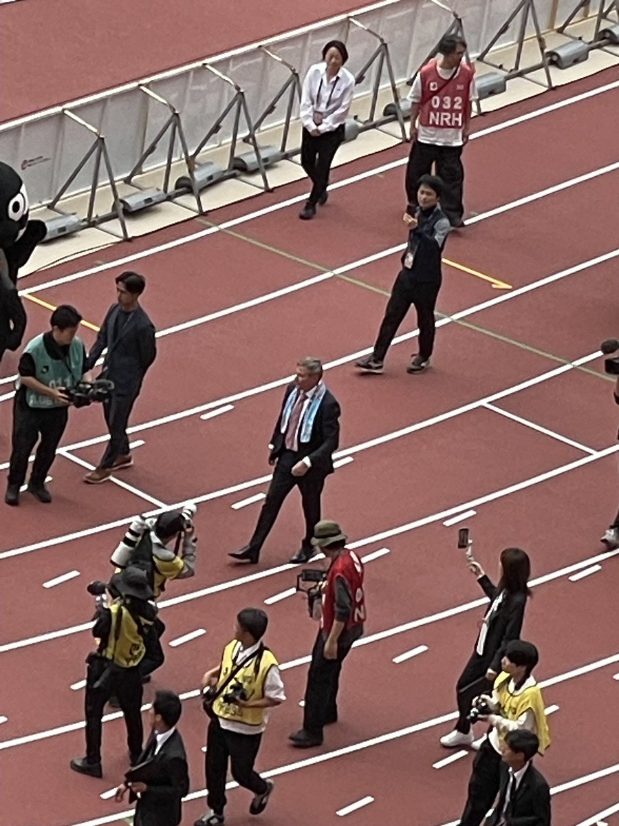 balsamicos's tweet photo. 新しくなった瑞穂スタジアムにてグランパス観戦
61歳のピクシーは相変わらずカッコよかったです
#名古屋グランパス
#パロマ瑞穂スタジアム
#ストイコビッチ https://t.co/tIWJY7UKor