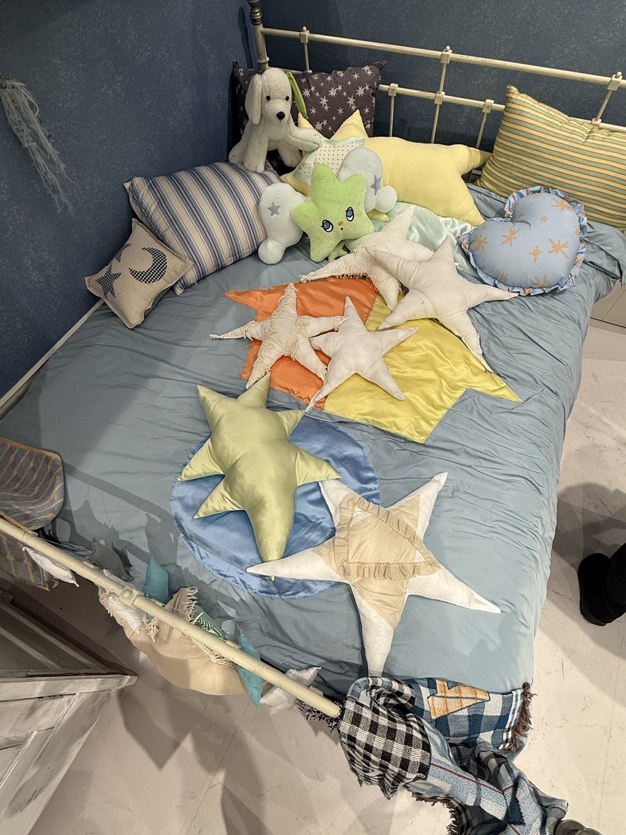 DONGGEURION's tweet image. Ode to Love POP UP
소품들 다 내취향
#NCTWISH #wish #엔시티위시 #위시 #ode_to_love #odetolove #오드투럽 #팝업 #정규앨범 #더현대